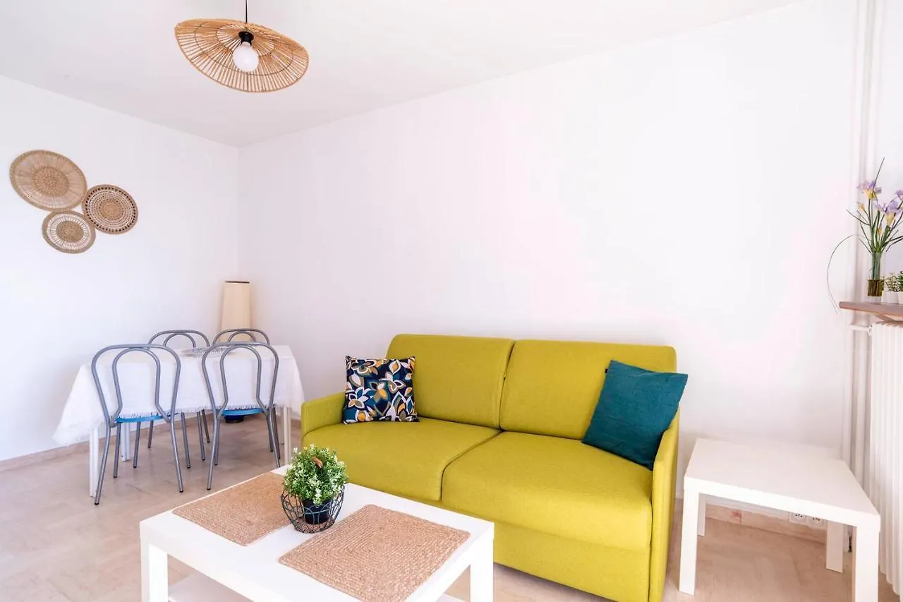 Flat With Loggia At 10Min From The Beach Hyères Appartement